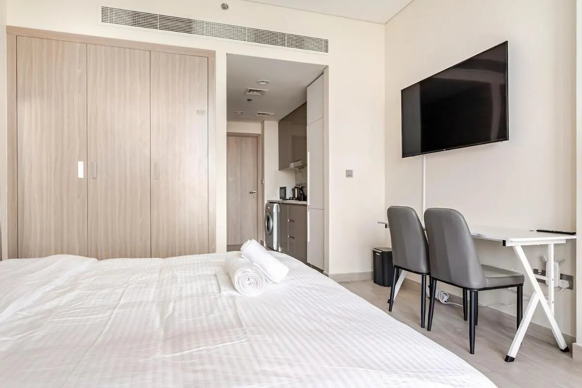 Studio Free Parking Pet Friendly Near Downtown Dubai United Arab Emirates