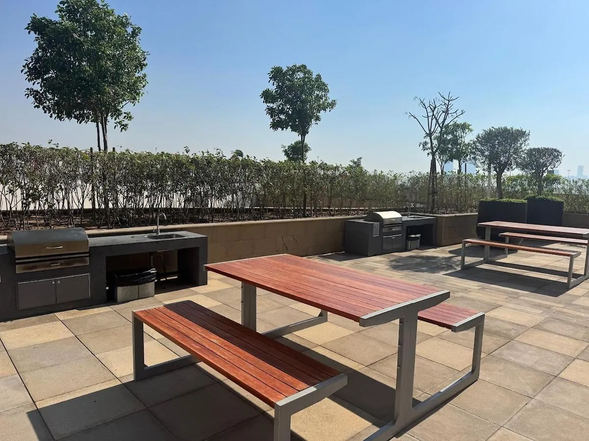 Studio Free Parking Pet Friendly Near Downtown Dubai Apartment