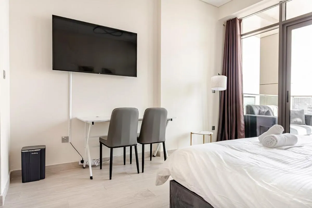 Studio Free Parking Pet Friendly Near Downtown Dubai