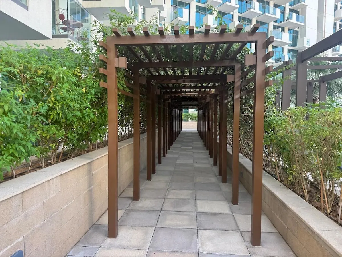 Studio Free Parking Pet Friendly Near Downtown Dubai