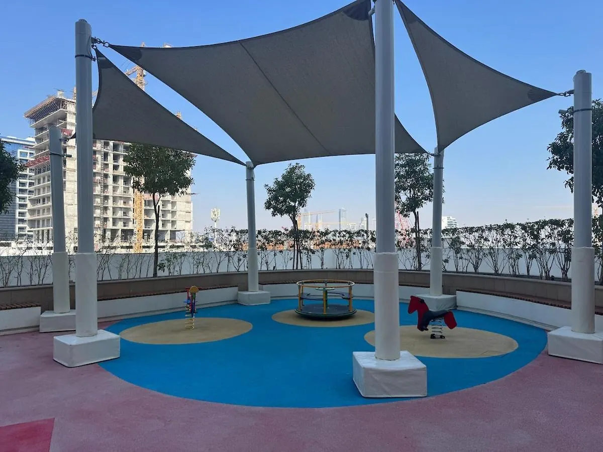 Studio Free Parking Pet Friendly Near Downtown Dubai Apartment